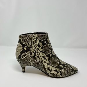 NIB Sam Edelman Kinzey Snake Booties